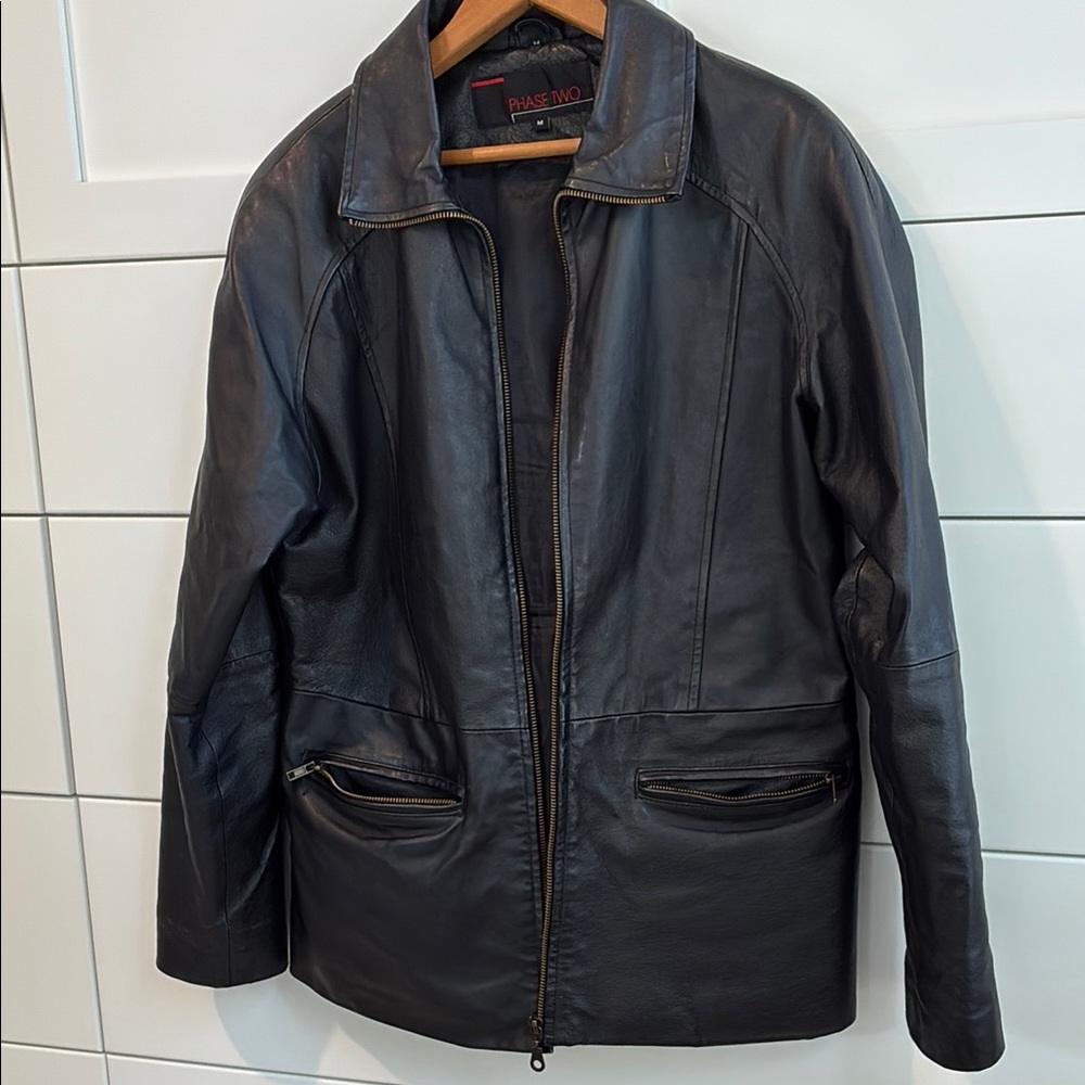 Phase Two leather jacket black
Size M women’s